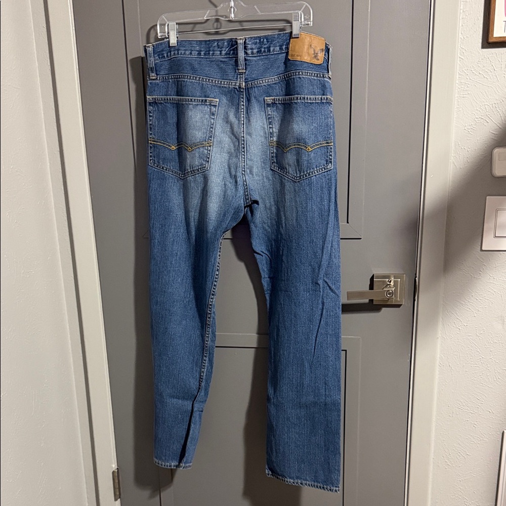 American Eagle Outfitters Straight Blue Jeans